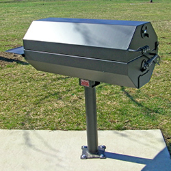 EC-40 Charcoal Grill on B3 surface mount base